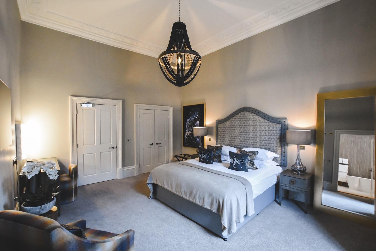 luxury 1 bedroom apartment in Edinburgh