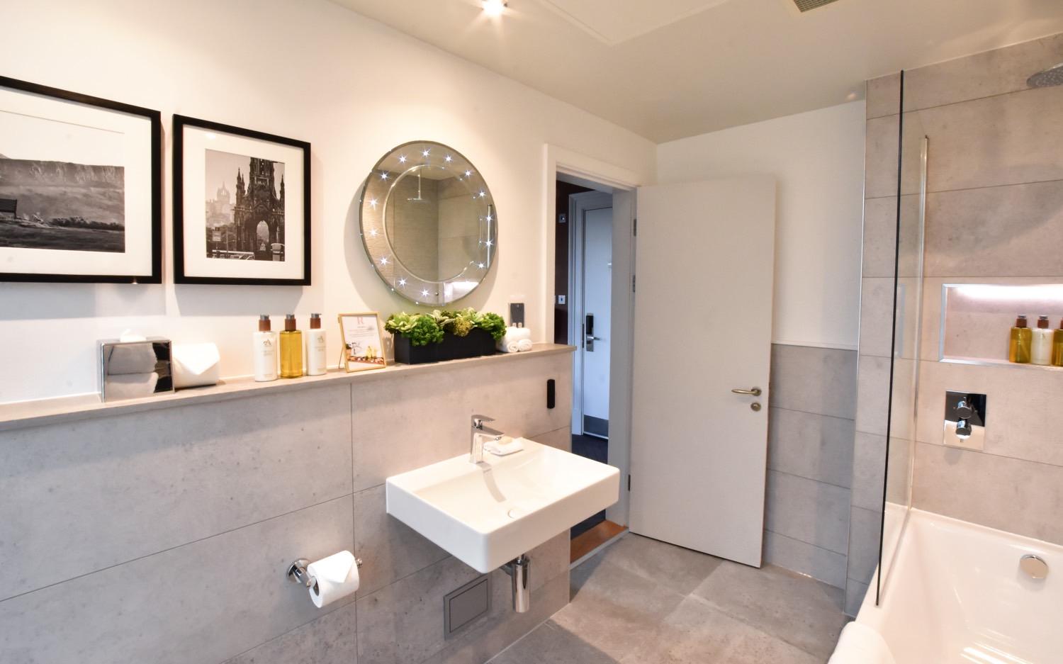 Cable View Room in Edinburgh luxury boutique hotel near castle
