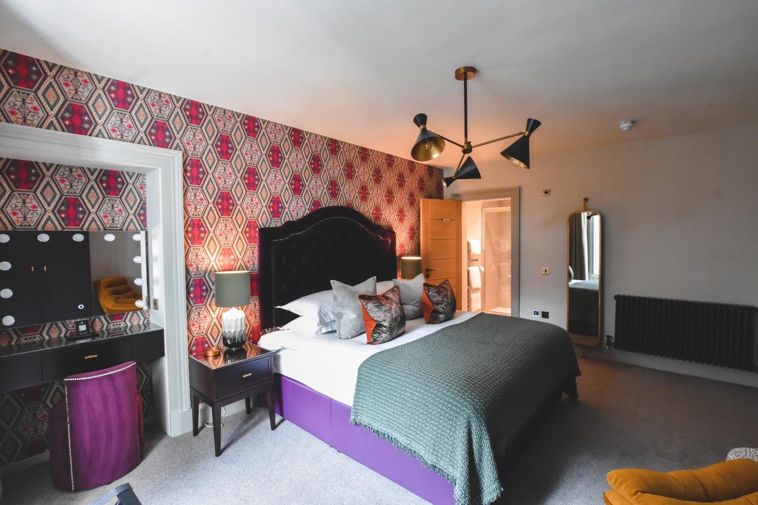 luxury 2 bedroom apartment in Edinburgh