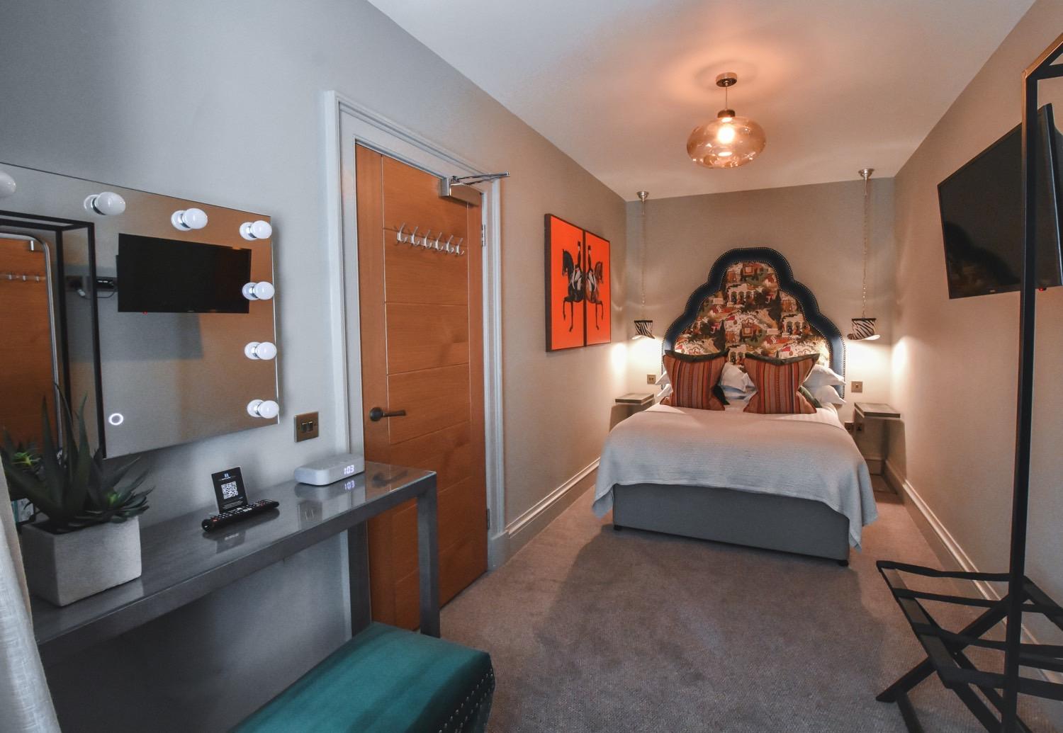 luxury 2 bedroom apartment in Edinburgh