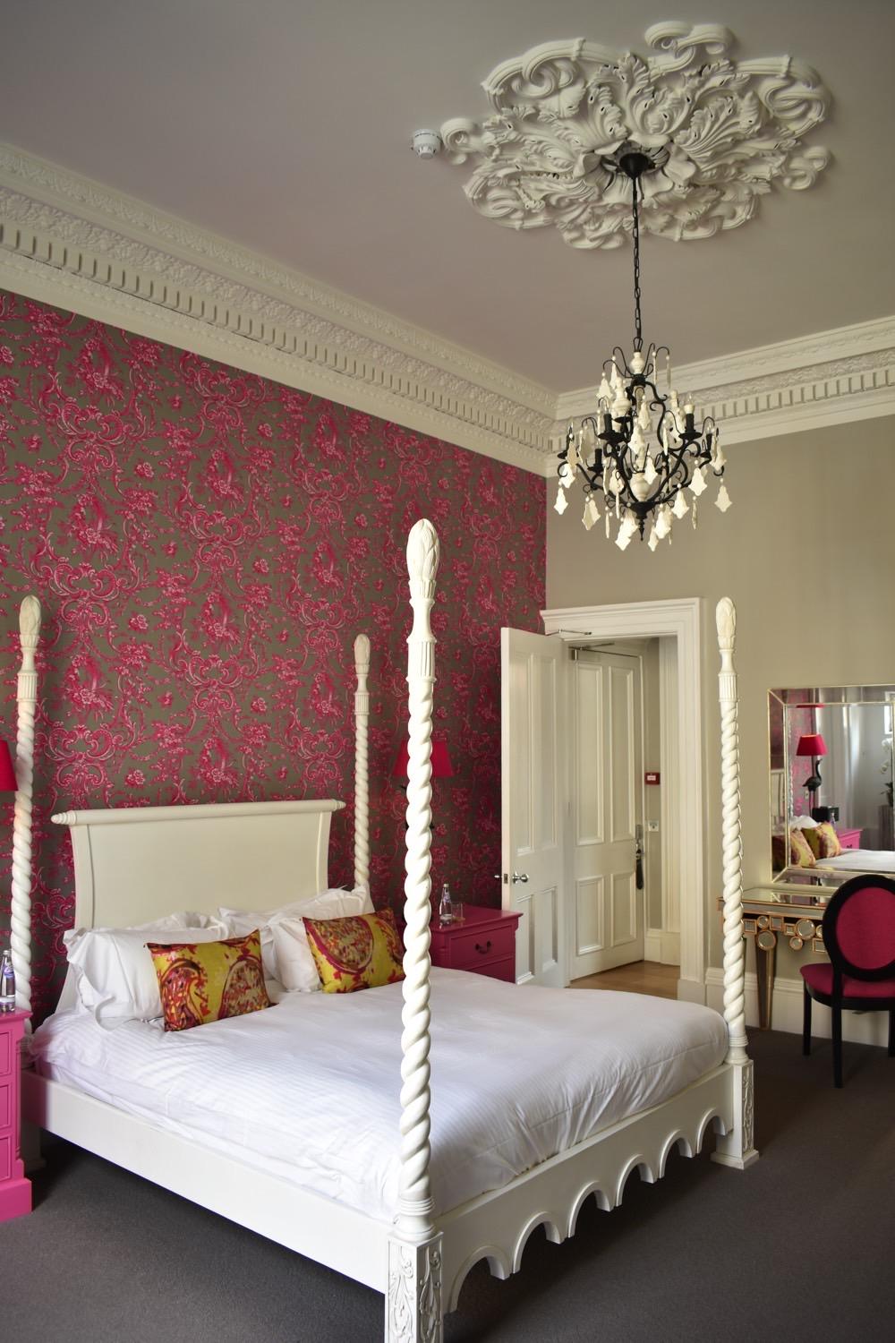luxury 1 bedroom apartment in Edinburgh