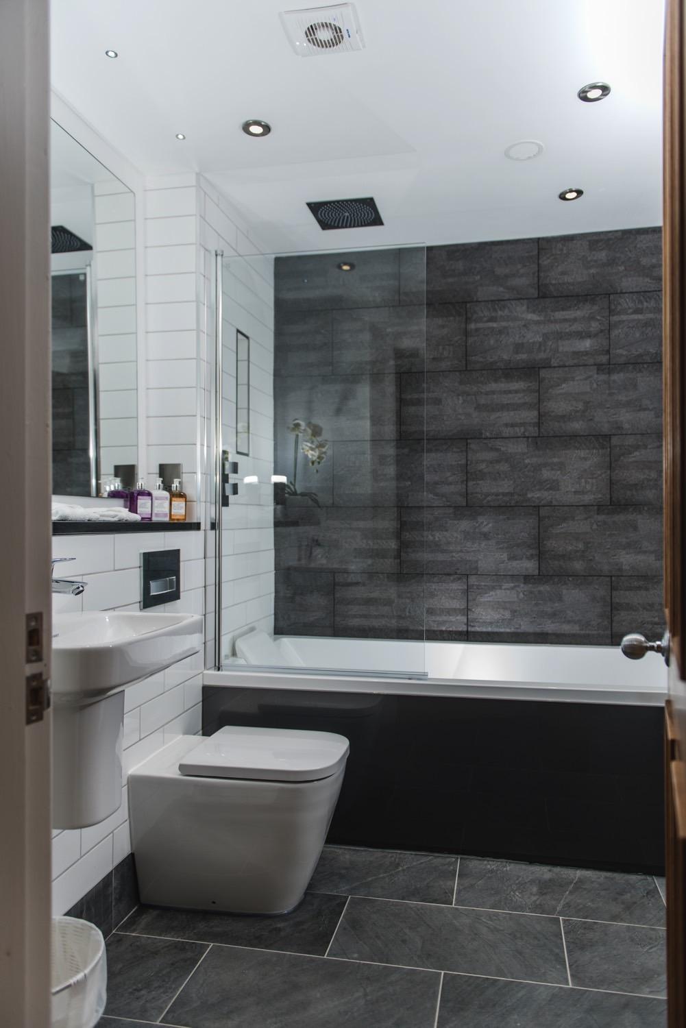 luxury 2 bedroom apartment in Edinburgh